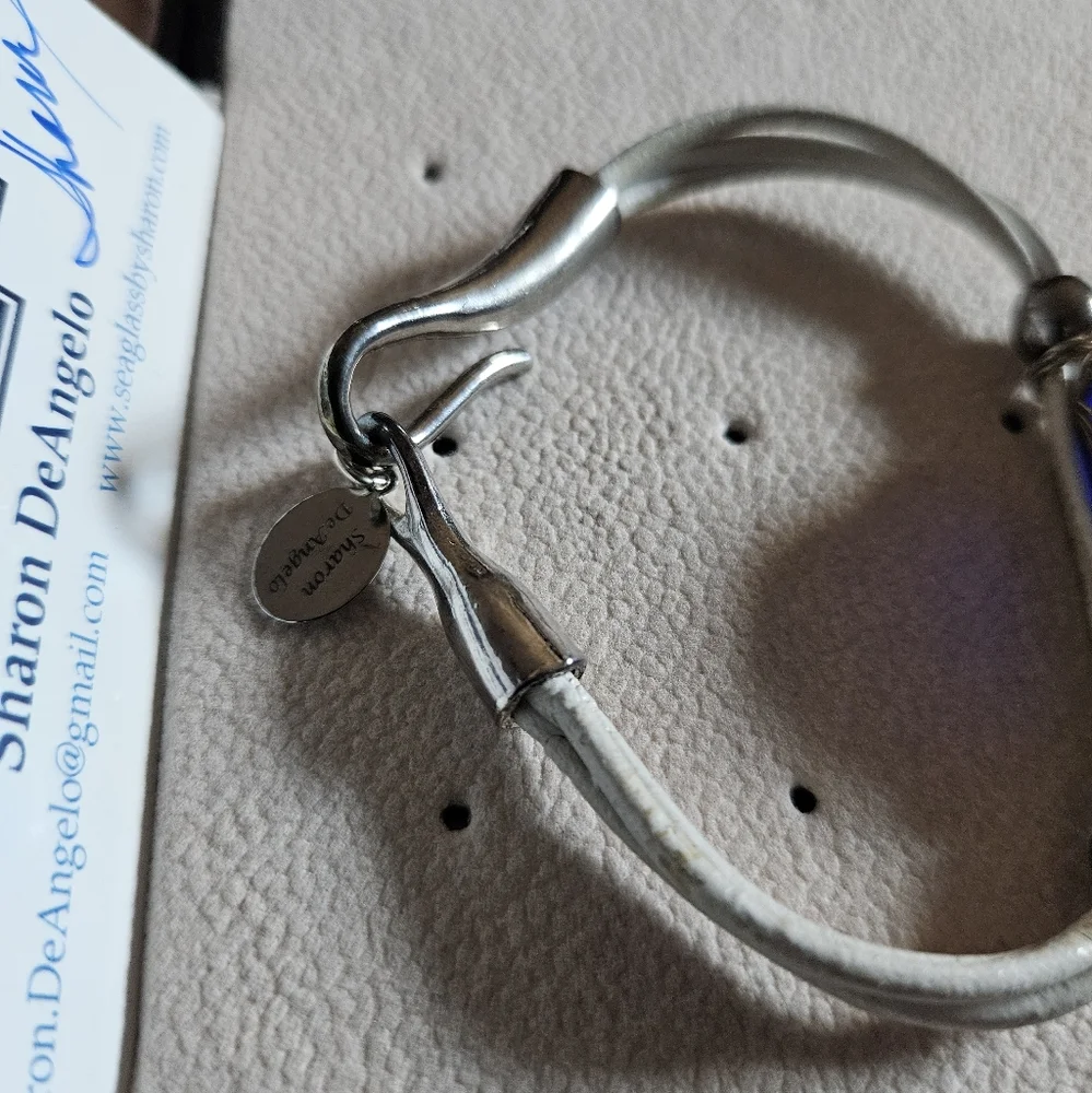 SEA GLASS LEATHER WRAP BRACELET BY SHARON DEANGELO - Picture 5 of 9